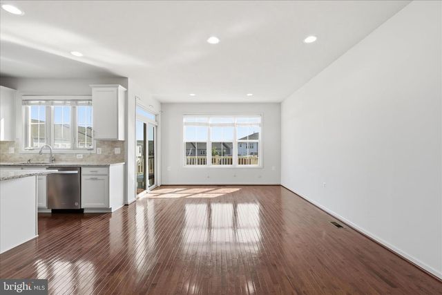 42567 DREAMWEAVER DR, Brambleton, VA 20148