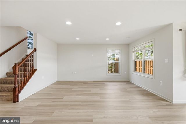 42567 DREAMWEAVER DR, Brambleton, VA 20148