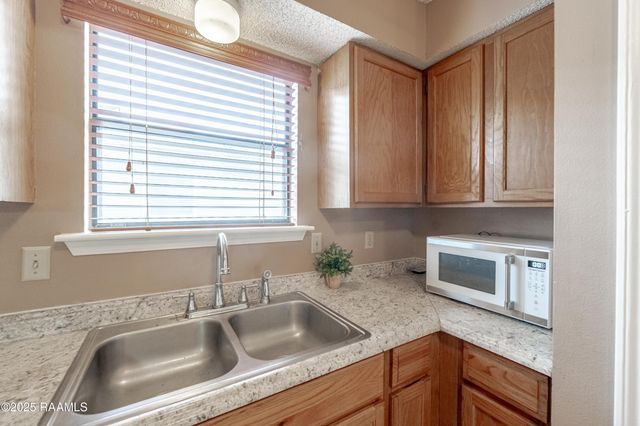 100 Teal Lane 54, Lafayette, LA 70507