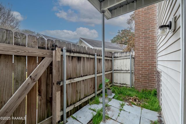 100 Teal Lane 54, Lafayette, LA 70507