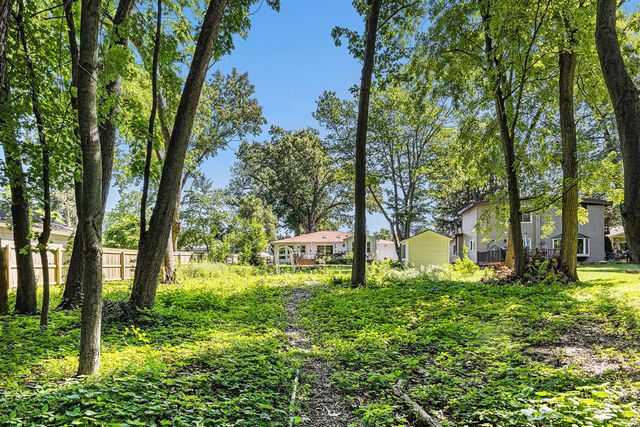 208 S Barker Street, New Buffalo, MI 49117