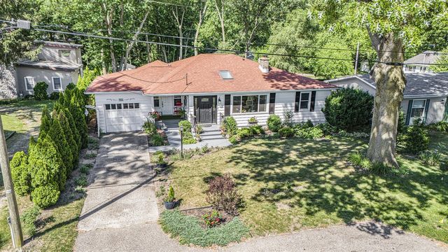 208 S Barker Street, New Buffalo, MI 49117