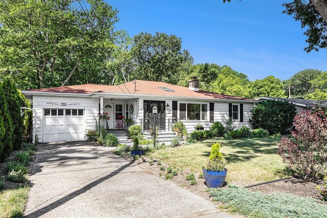 208 S Barker Street, New Buffalo, MI 49117