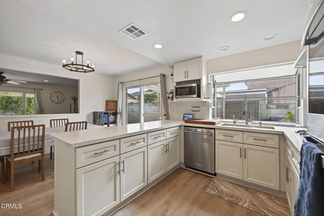 1636 Earl Avenue, Simi Valley, CA 93065