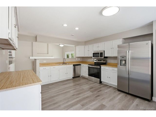 13722 W 64th Dr, Arvada, CO 80004