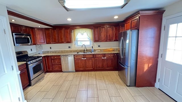 254 Broadway 254, Lynn, MA 01904