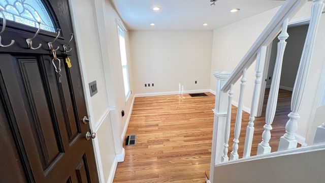 254 Broadway 254, Lynn, MA 01904