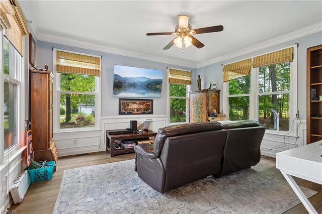 304 Autumn WAY, Yorktown, VA 23693