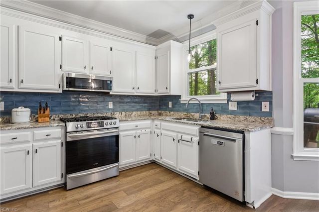 304 Autumn WAY, Yorktown, VA 23693
