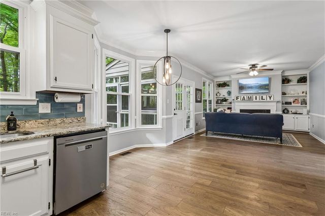 304 Autumn WAY, Yorktown, VA 23693