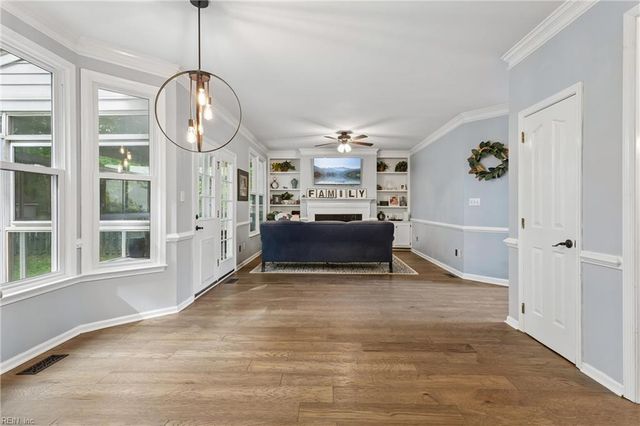 304 Autumn WAY, Yorktown, VA 23693