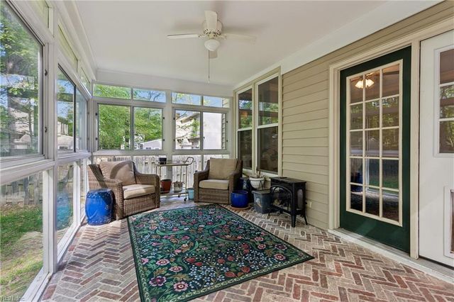 304 Autumn WAY, Yorktown, VA 23693