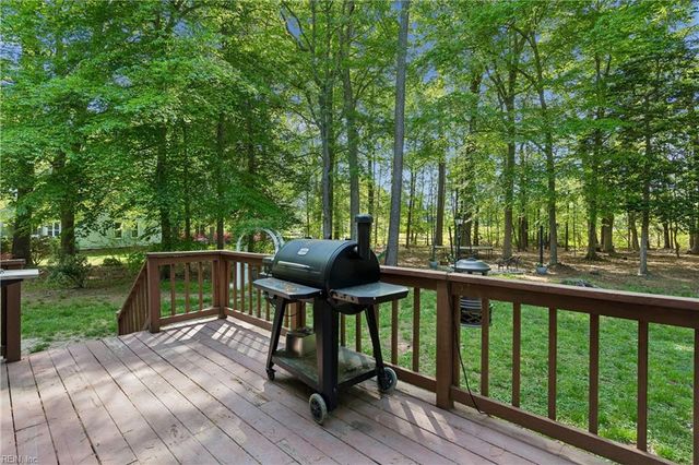 304 Autumn WAY, Yorktown, VA 23693