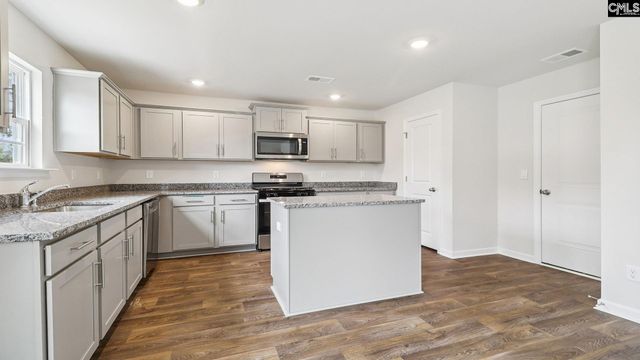 579 Edgetree Drive, Hopkins, SC 29061