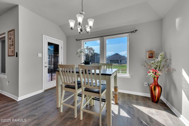 214 S Lakepointe Drive, Lafayette, LA 70506