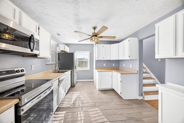 1820 Old N Bend Road, Hebron, KY 41048
