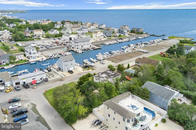 108 BALTIC AVE, Waretown, NJ 08758