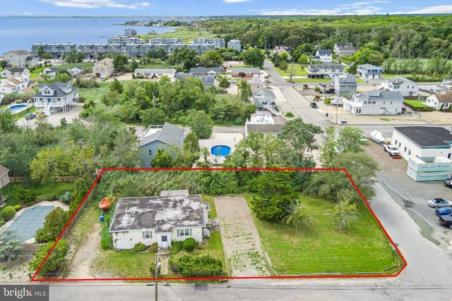 108 BALTIC AVE, Waretown, NJ 08758