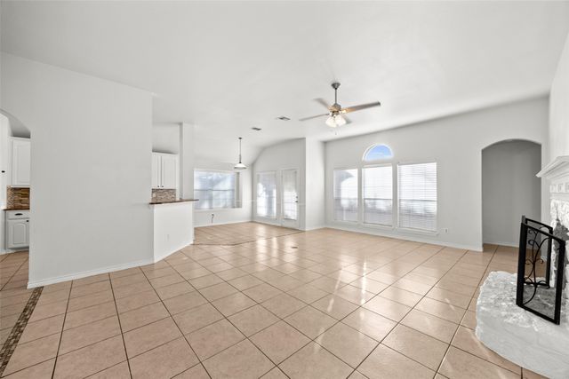 2217 Trickling Creek Drive, Garland, TX 75041