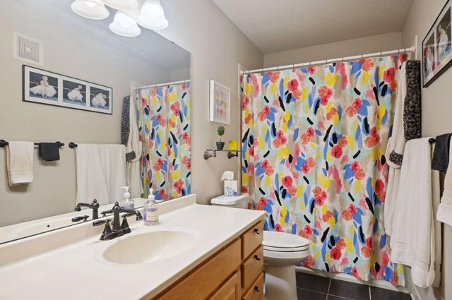 600 N 2nd St 100, Minneapolis, MN 55401
