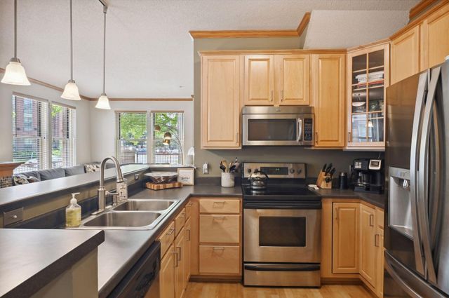 600 N 2nd St 100, Minneapolis, MN 55401