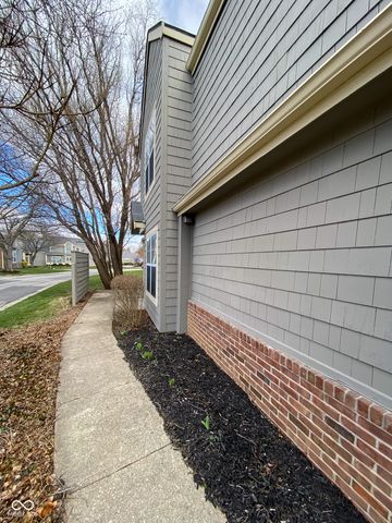 9467 Wimbledon Court, Indianapolis, IN 46250