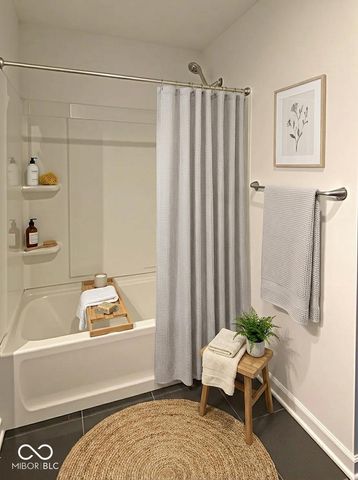 9467 Wimbledon Court, Indianapolis, IN 46250