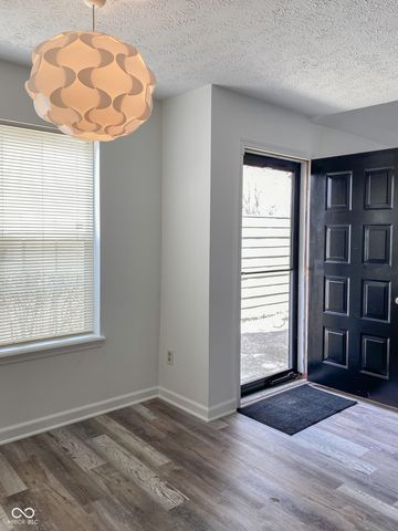 9467 Wimbledon Court, Indianapolis, IN 46250