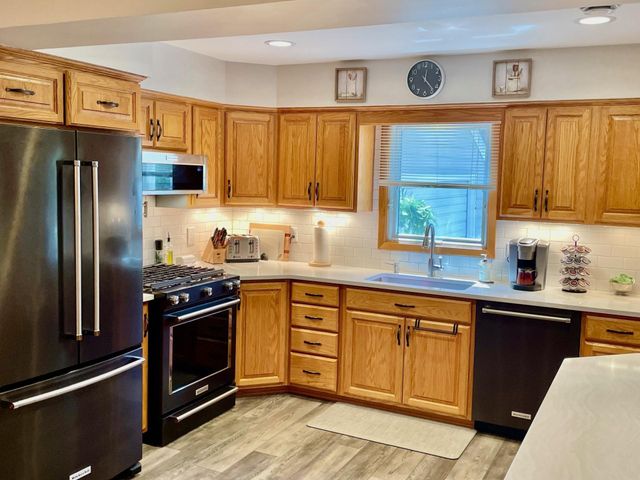 804 22nd Street NW, Austin, MN 55912