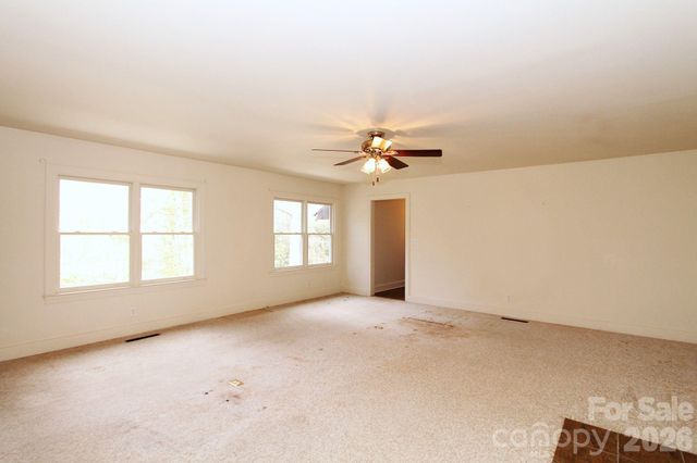 407 Turley Falls Road, Hendersonville, NC 28739