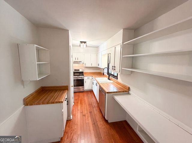 1271 Seven Springs Circle, Marietta, GA 30068