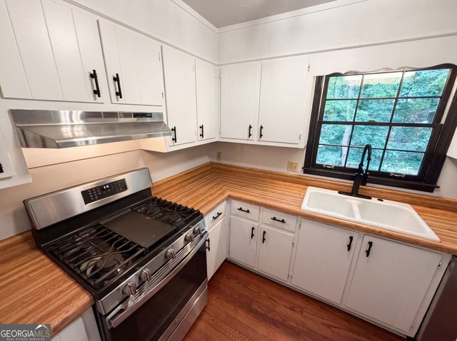 1271 Seven Springs Circle, Marietta, GA 30068
