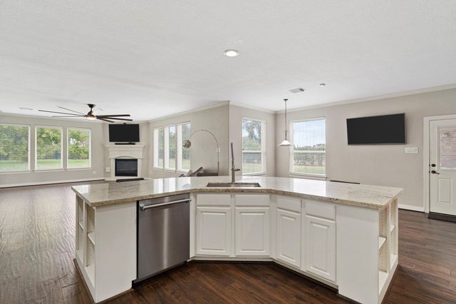 4502 Creek Point Lane, Missouri City, TX 77459