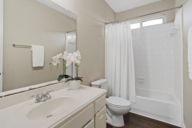 4502 Creek Point Lane, Missouri City, TX 77459