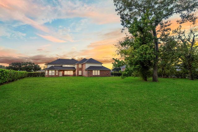 4502 Creek Point Lane, Missouri City, TX 77459