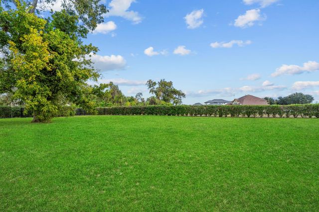 4502 Creek Point Lane, Missouri City, TX 77459