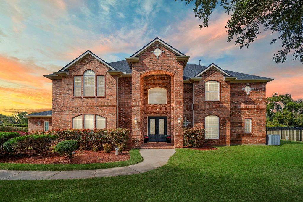 4502 Creek Point Lane, Missouri City, TX 77459