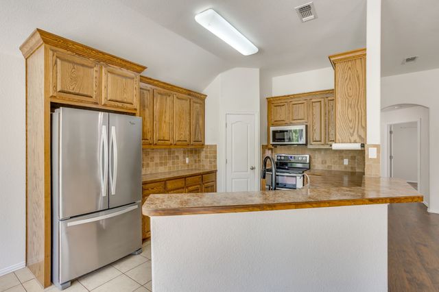 116 Cinnamon Court, Weatherford, TX 76088