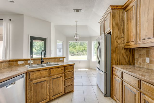 116 Cinnamon Court, Weatherford, TX 76088