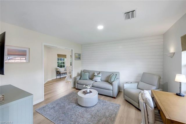 6125 Reserve CIR 1903, Naples, FL 34119