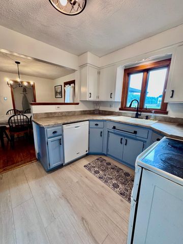 6305 Liberty Road N, Powell, OH 43065