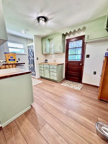 6305 Liberty Road N, Powell, OH 43065
