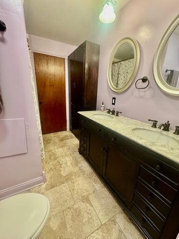 6305 Liberty Road N, Powell, OH 43065