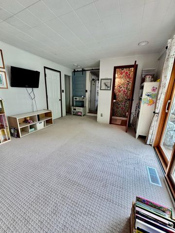 6305 Liberty Road N, Powell, OH 43065