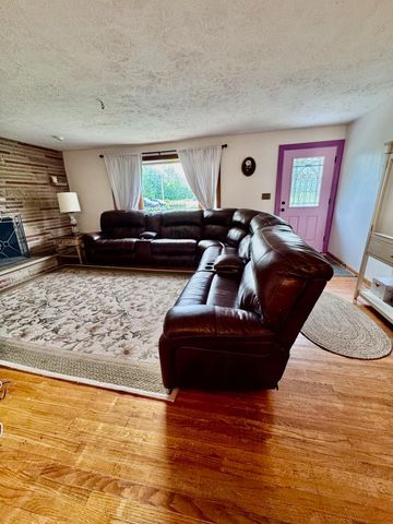 6305 Liberty Road N, Powell, OH 43065