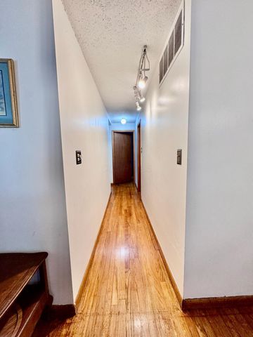 6305 Liberty Road N, Powell, OH 43065