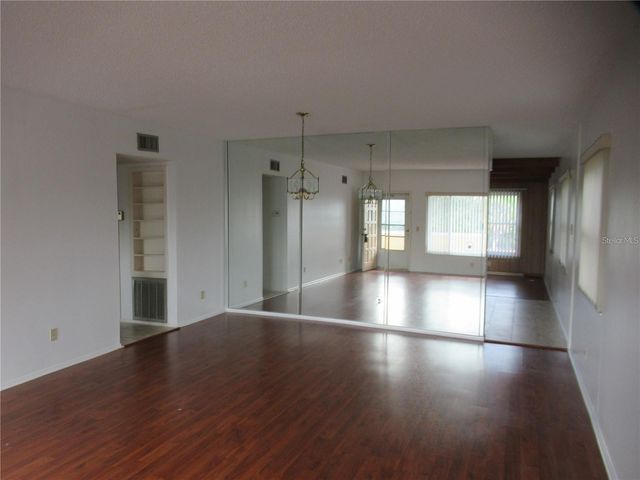 2286 NORWEGIAN 66, Clearwater, FL 33763