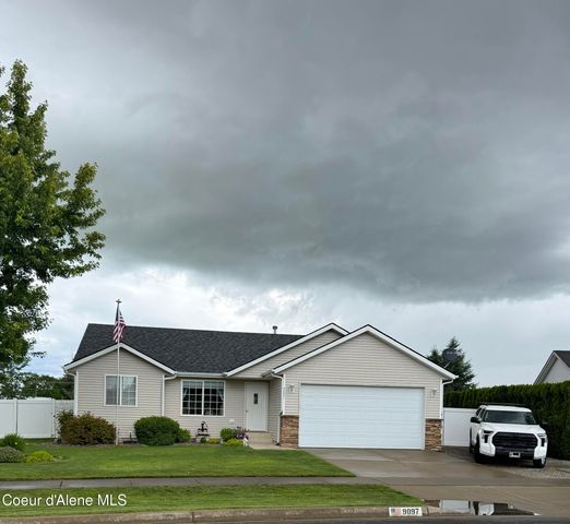 9097 N Torrey LN, Hayden, ID 83835