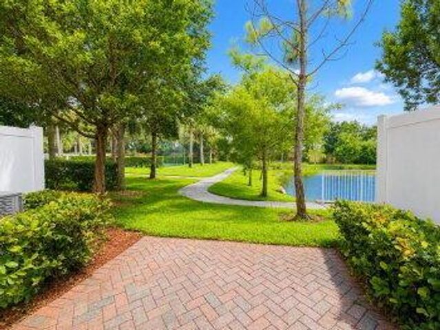5977 Monterra Club Drive, Lake Worth, FL 33463