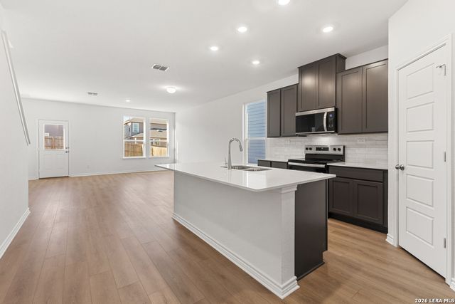 9306 HAGENBUCH HILL, Converse, TX 78109